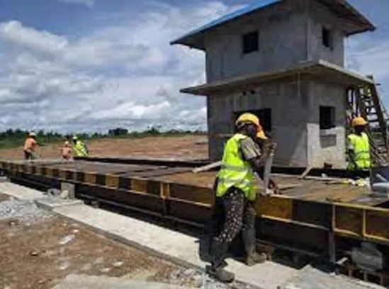 利比里亞橡膠加工廠開(kāi)工建設(shè) 利比里亞橡膠加工廠開(kāi)工建設(shè)
